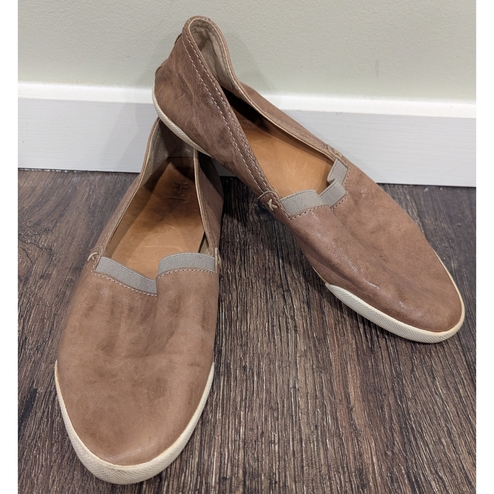 Frye Melanie Taupe Leather Slip On Flats Size 8.5